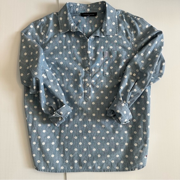 Tommy Hilfiger Tops - Tommy Hilfiger Chambray and White Polkadot Collar Long Sleeve Shirt Size Large